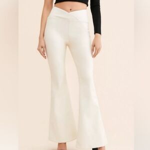 Free People Venice Beach Flare Pants in Worn White Size 31